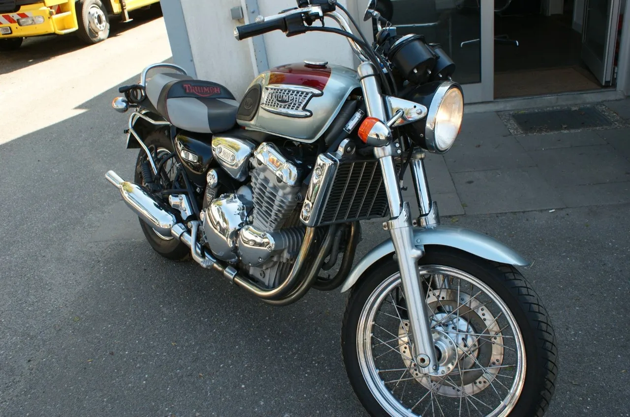 Triumph Thunderbird